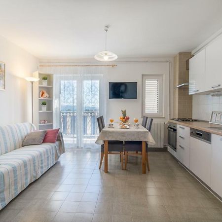 Apartment La Mare Stobrec Bagian luar foto