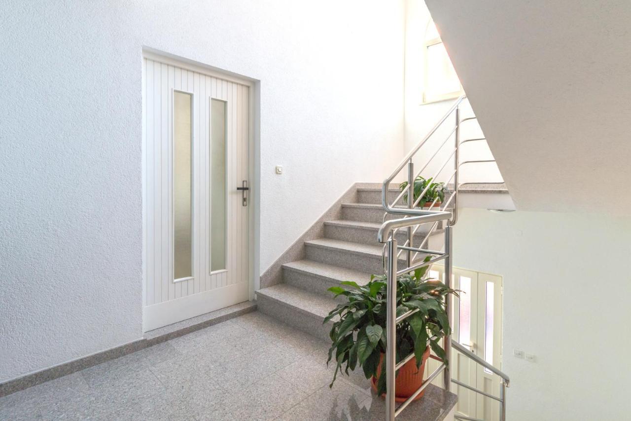 Apartment La Mare Stobrec Bagian luar foto