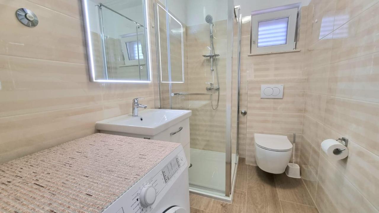 Apartment La Mare Stobrec Bagian luar foto