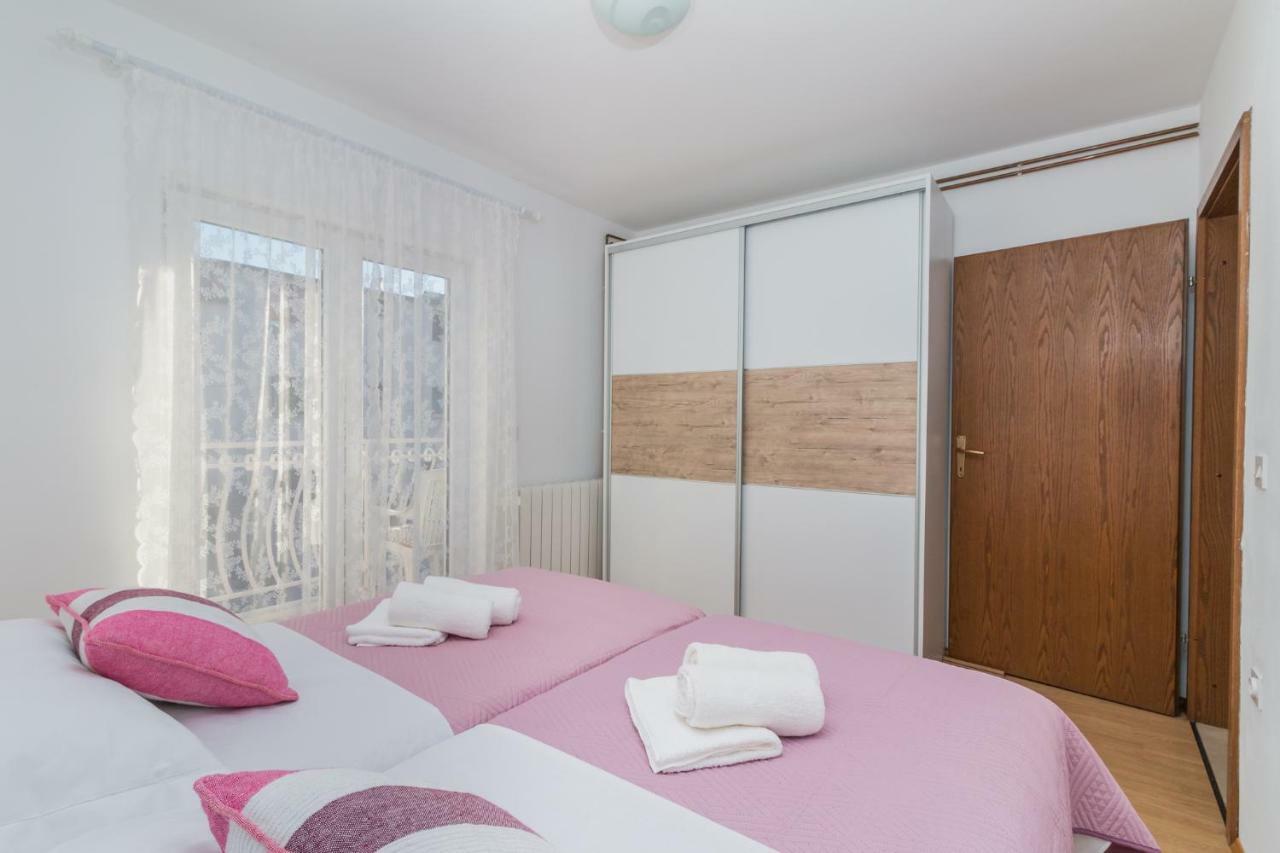 Apartment La Mare Stobrec Bagian luar foto